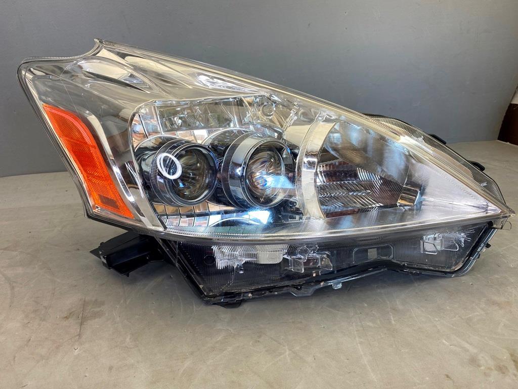 Assortment 130+ About 2010 Toyota Prius Headlights Excellent Venus