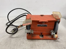 MANNING-BOWMAN #715001 3.2A 3500-RPM 4-1/2" BENCH GRINDER 3/8" ARBOR