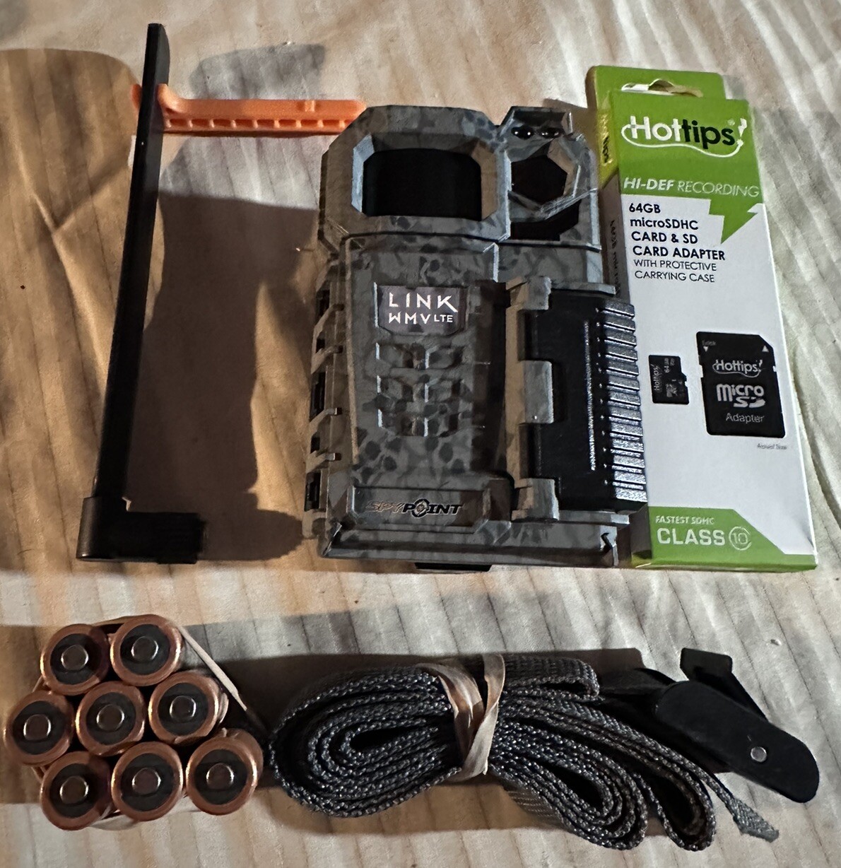 SpyPoint Cellular Trail Camera LINKWMVLTE Mobile+8DURACELL RECHARGE