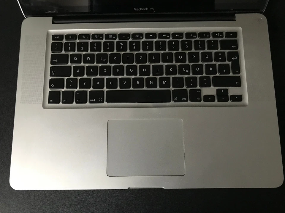 Apple Macbook Pro 15 Zoll mit komplettem Zubehör und OVP - Bild 3 von 4