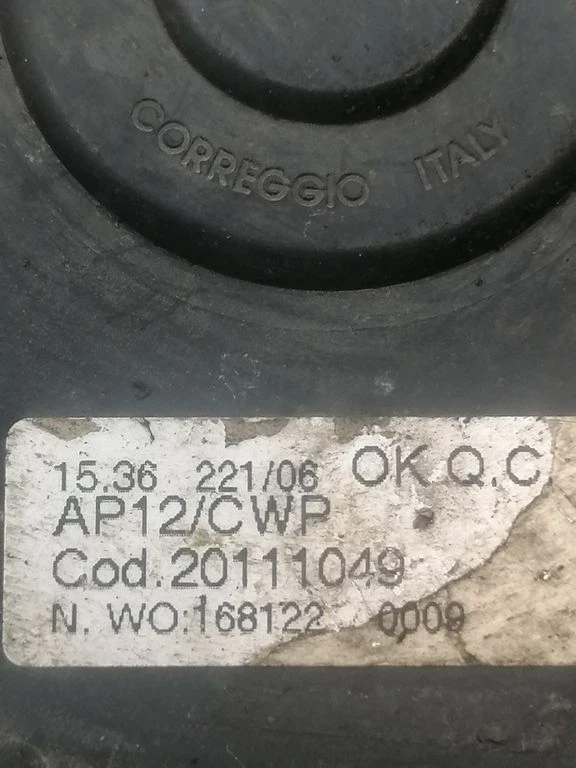 Volkswagen Transporter - Caravelle T5 2007 radiator cooling fan  