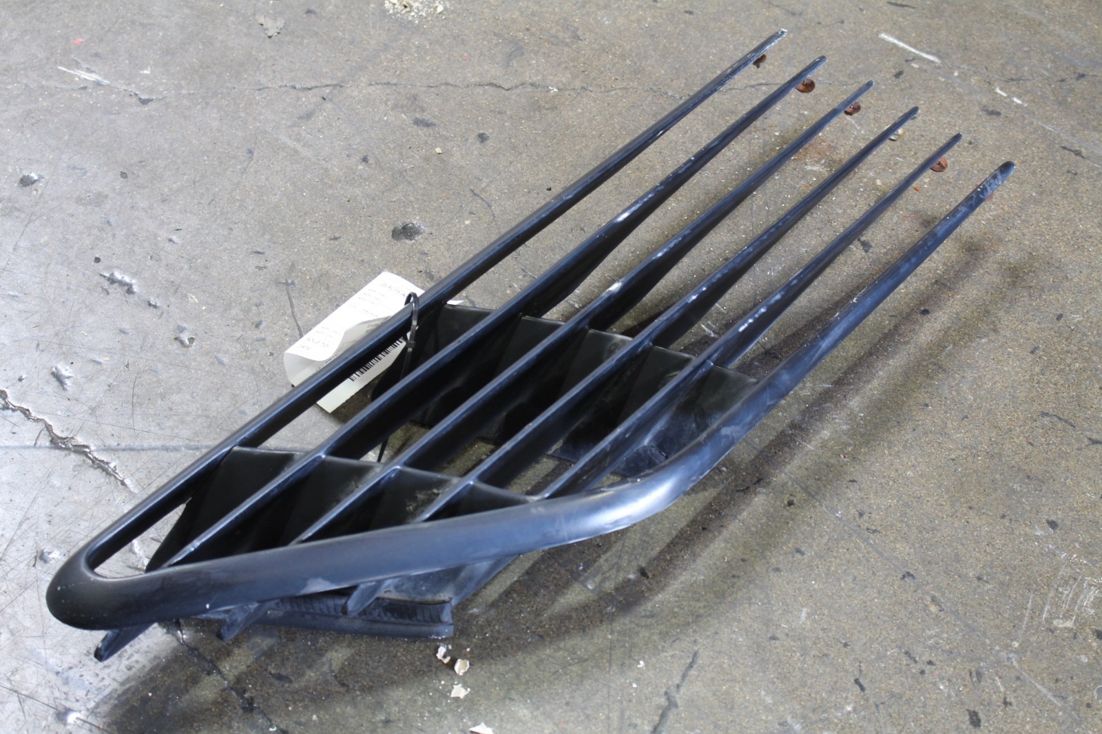 Ferrari Mondial, RH, Right, Metal on Body Grille, Chipped, Used, P/N 60779200