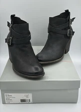 Sole Society So-Maris womens black leather ankle bootie heels size 11M.