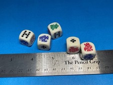 NICE SET OF 5 POKER DICE   - CP-1