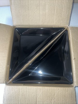 Pampered Chef - Simple Additions Set of Two Triangle Dishes - Black