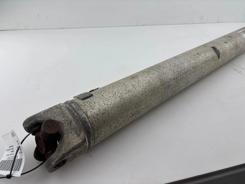 1999-2007 Chevrolet Silverado 1500 Rear Driveshaft Drive Shaft OEM - Image 2 of 4
