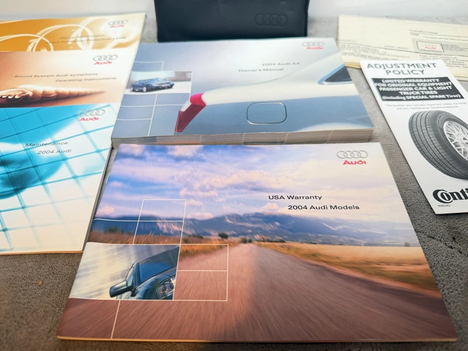 Audi A4 2004 sedán manual del propietario con estuche OEM Foto 3 de 4