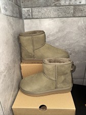 UGG CLASSIC MINI