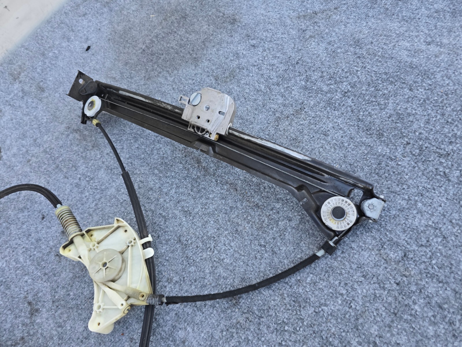 RIGHT FRONT WINDOW REGULATOR ASSEMBLY 74K 14-19 MASERATI GHIBLI S QUARTOPORTE