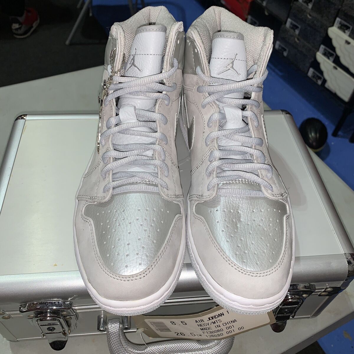 Air Jordan 1 Retro High OG CO.JP'Tokyo' Suitcase Special Box Air Jordan 1 Retro High OG CO.JP'Tokyo' Suitcase Special Box
