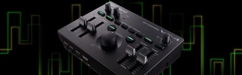ROLAND VT-4 Voice Transformer Vocal Multi-Effects Processor new free shipping - Picture 2 of 2