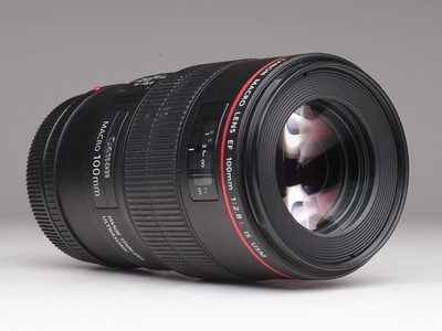 Canon EF 100 mm f/2.8 L Macro IS USM