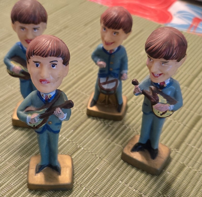 Beatles vintage “The Swingers Music Set” Bobble Heads Nodders, cake toppers