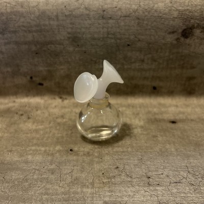 Vintage Chloe, Karl Lagerfeld Perfume bottle Lily Stopper 15ml empty.  2 3/4'' H