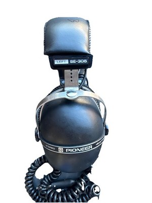VINTAGE Pioneer SE-305 Stereo Headphones Good Tested Working 1970s ''Coconuts''