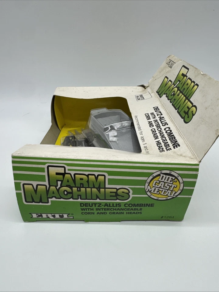 ERTL Gleaner R50 Combine 1/64 Diecast Metal Replica Farm Machines Deutz-Allis - Image 4 of 4
