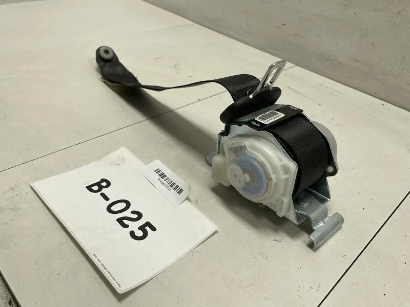 Chevrolet Malibu LTZ 2014 retractor de cinturón de seguridad trasero izquierdo OEM+ Foto 2 de 4