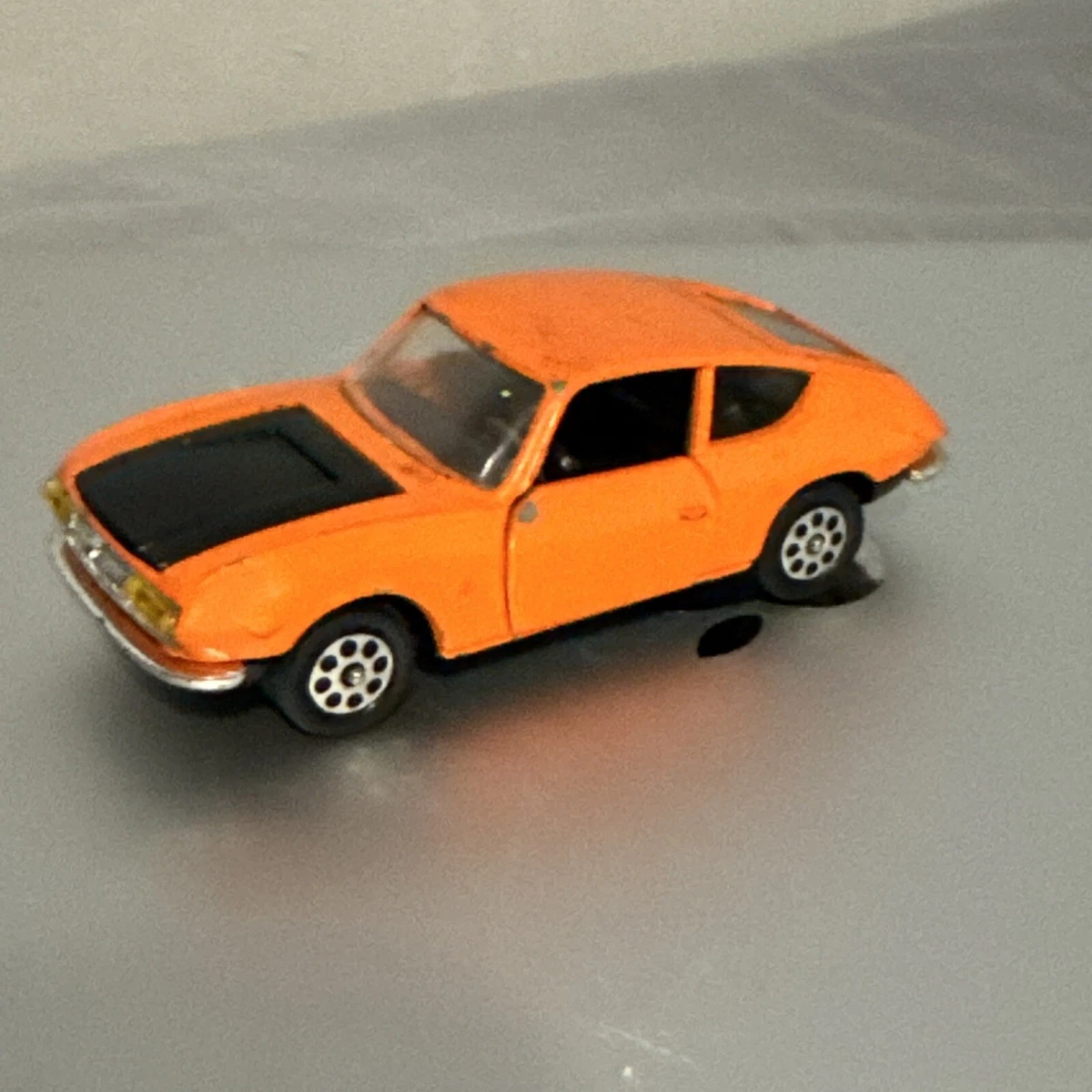 689053_3