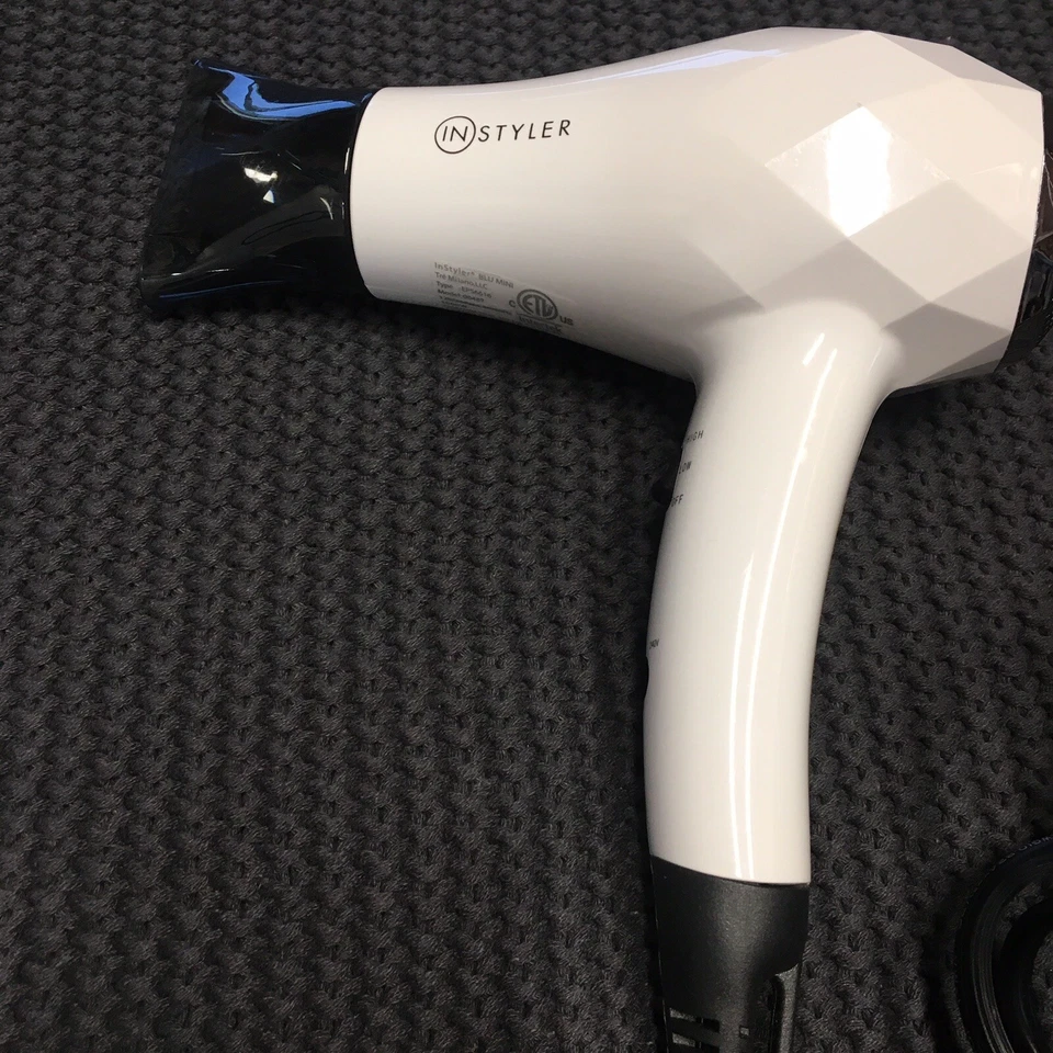 Secador de pelo de viaje Instyler Blu Mini doble voltaje turbo, usado Foto 2 de 4