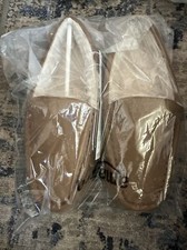 Amazon Essentials Women's Chestnut Brown Moccasin Slipper Sz 6