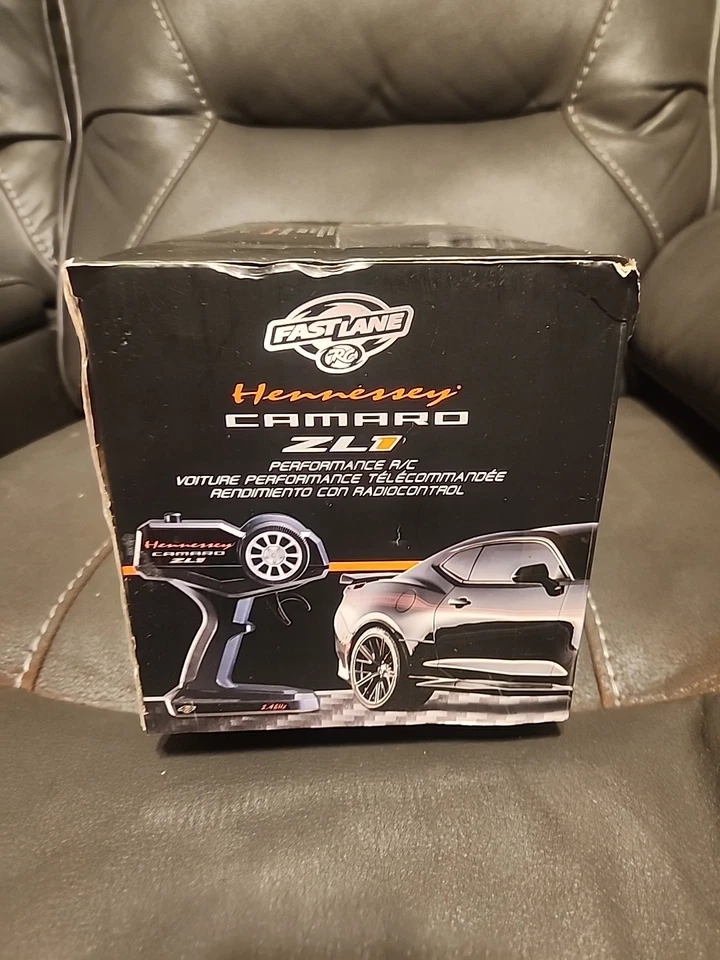 Fast Lane Toys R Us RC Hennessey Camaro ZL1 1:16 funciona con control remoto Foto 4 de 4