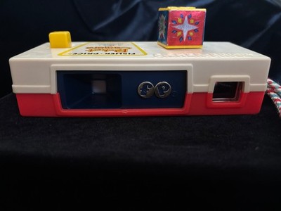 Fisher Price Pocket Camera Vintage 1973 A Trip To The Zoo Viewfinder Flash Cube