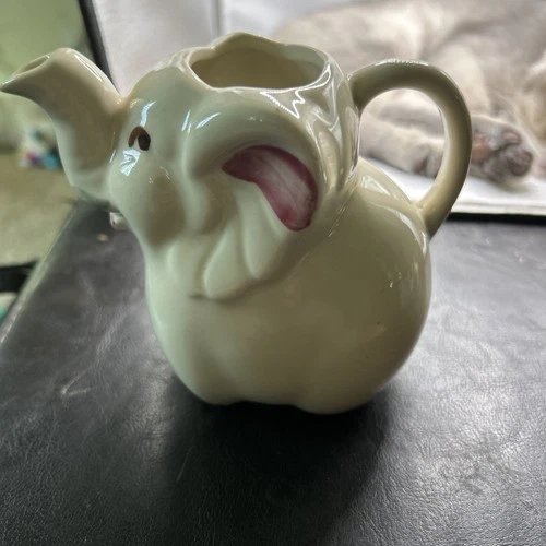 Vintage Shawnee Pottery Happy Elephant Creamer  1940s Patented USA Chip On Trunk