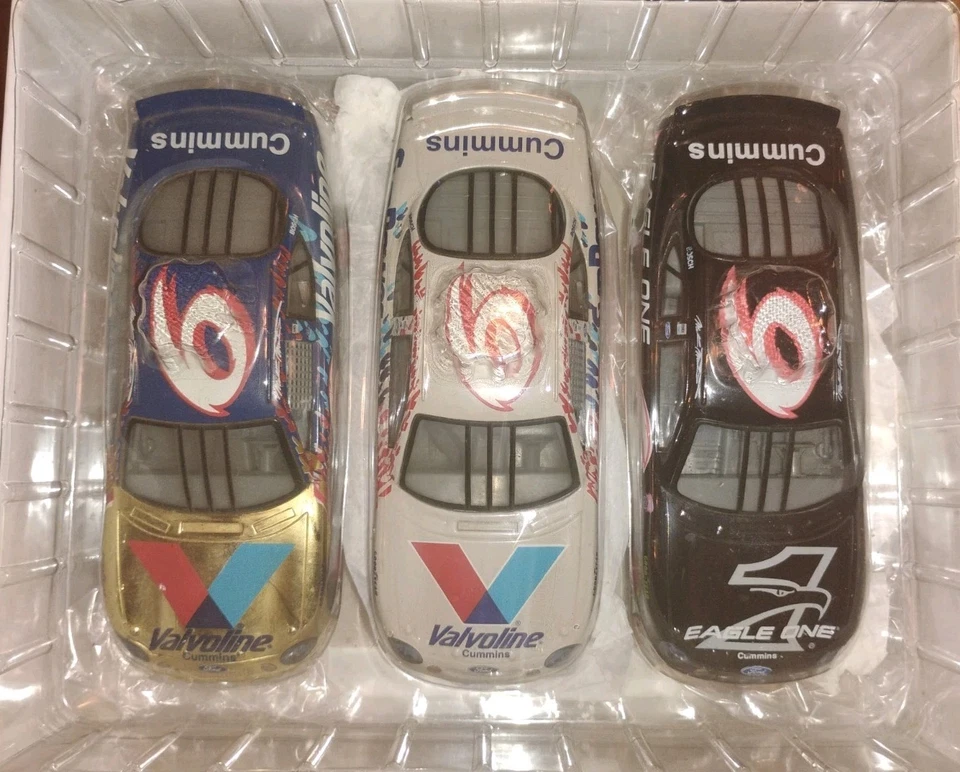 Набор из 3 автомобилей Mark Martin #6 50th Anniversary NASCAR Racing Champion ограниченное издание - Изображение 3 из 3