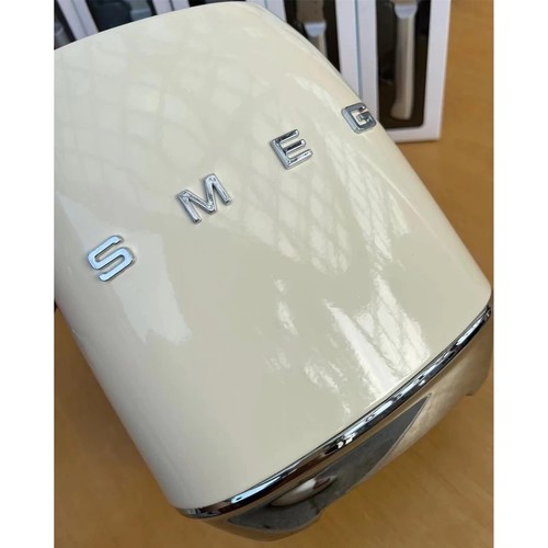 SMEG 7-Pieces Vintage Kitchen Knife Block Set Stainless Steel - Cream - Picture 7 of 16
