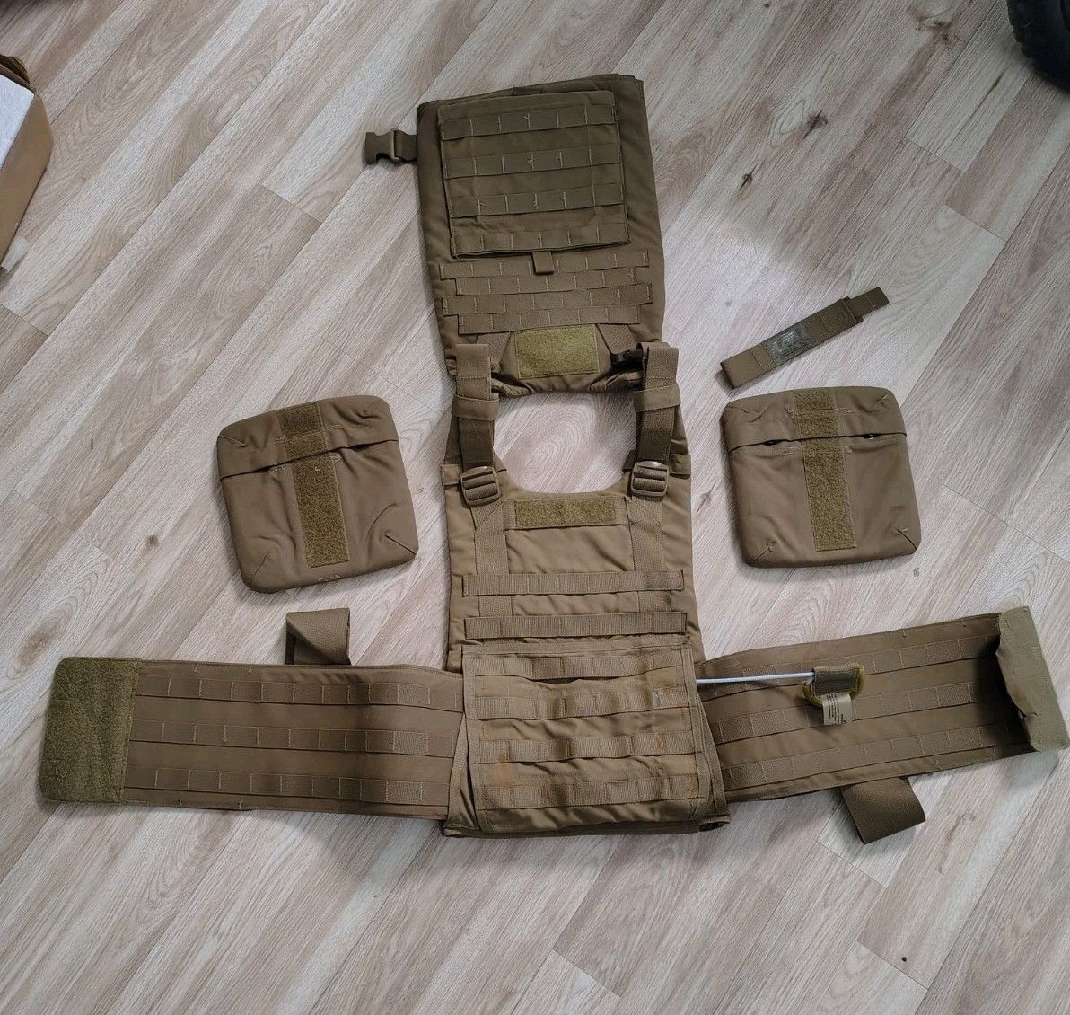 USMC Plate Carrier Gen 2 - Large Includes Soft Aromor NEW