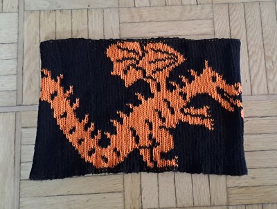 Kinderschal Loop Wendeschal Drache orange-schwarz handgestrickt NEU