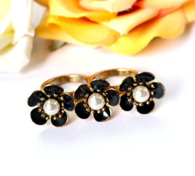 Black Cherry Blossom Double Ring Size 7, 6 Triple Faux Pearls Gold-Tone Floral