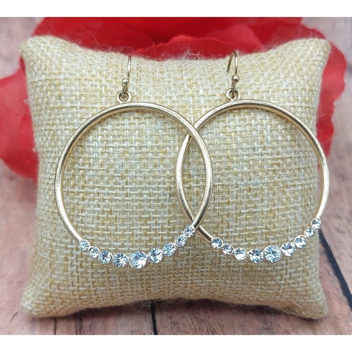 Clasp hoop earrings deals