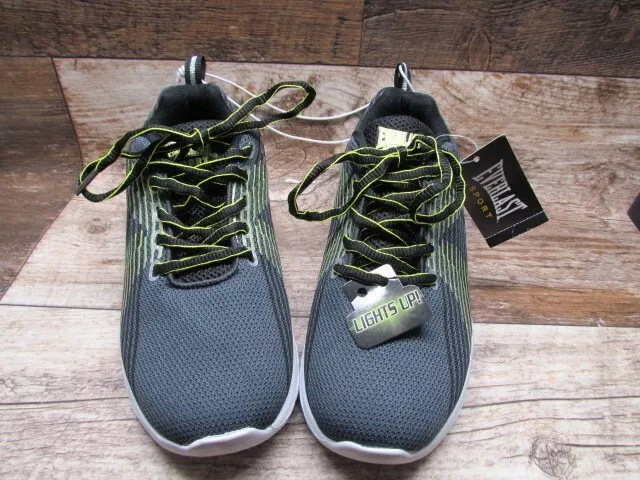 Everlast light up best sale shoes