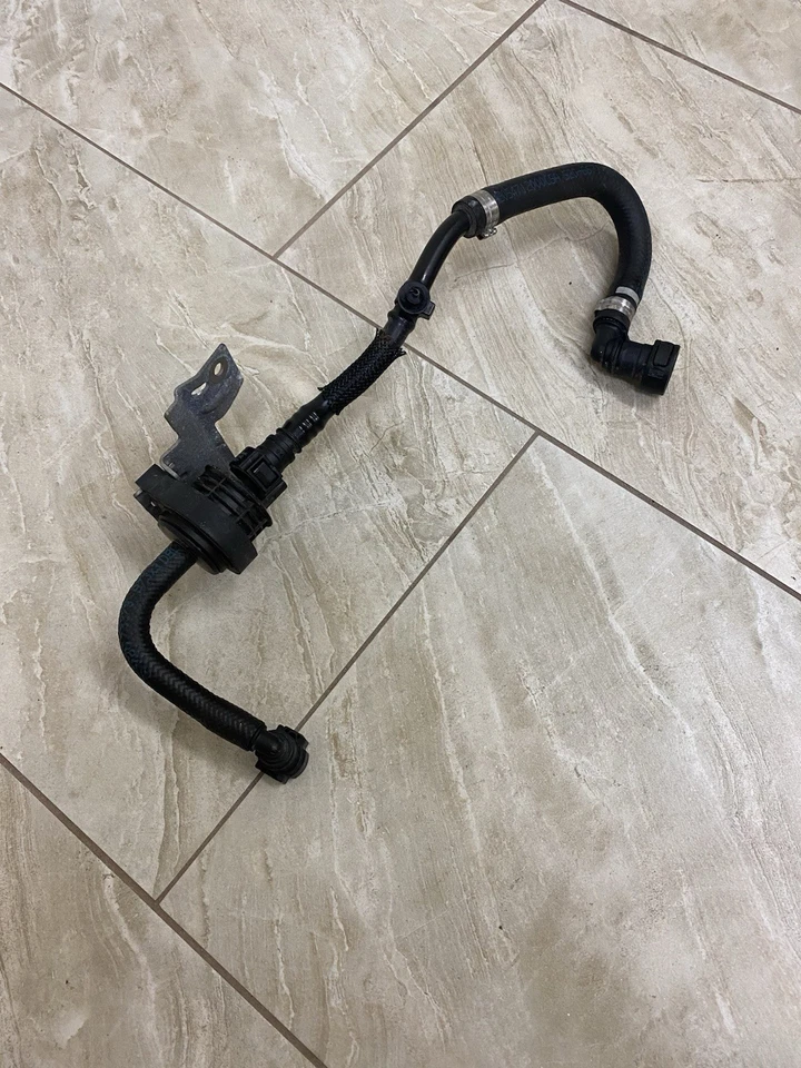 18-23 MERCEDES BENZ C300 E300 CONTROL DE PURGA ACEITE VÁLVULA VACÍO SOLENOIDE CON LÍNEA OEM Foto 2 de 4