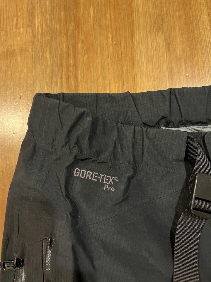 Black Arc'teryx Gore-tex Pro Shell Snow Ski Pants Women's Size S Small - Image 4 of 4