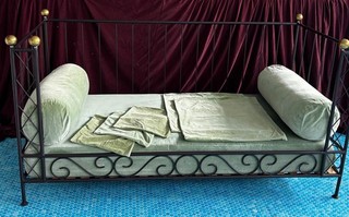 Gunther Lambert Daybed