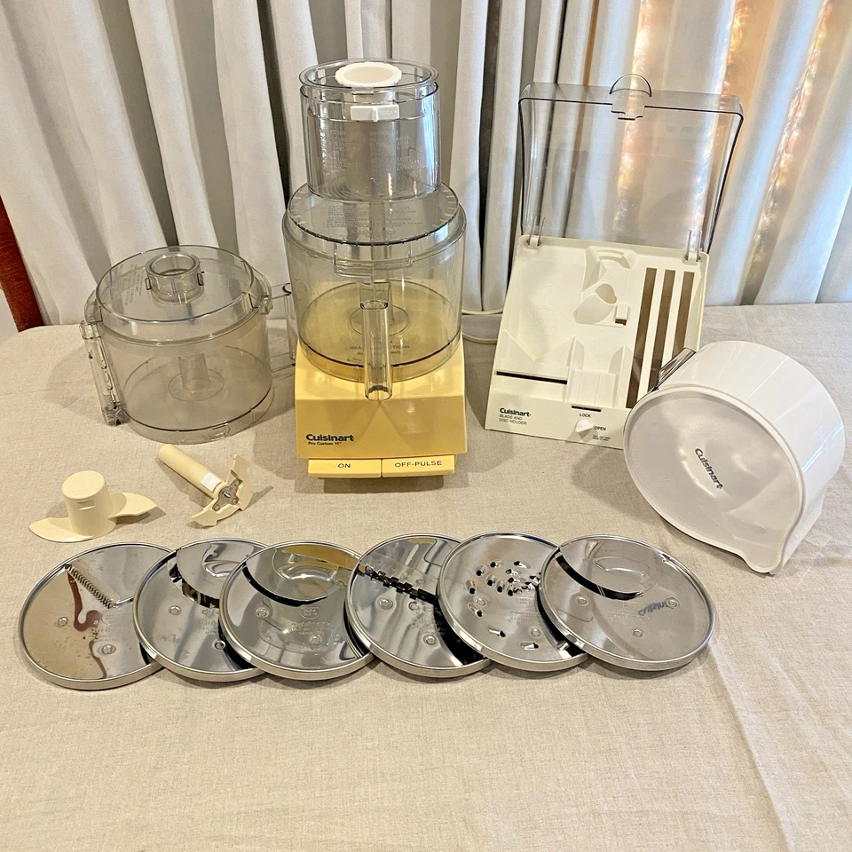 Cuisinart Pro Custom 11 Food Processor DLC-8S, 6 Discs, 2 Blades, 2 Bowls, WORKS - Image 2 of 4