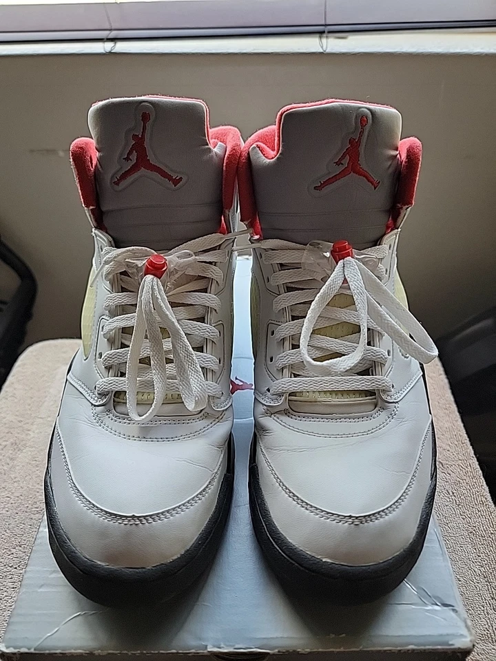 Air Jordan 5 Retro 2000 Blanco Rojo Fuego Foto 2 de 4