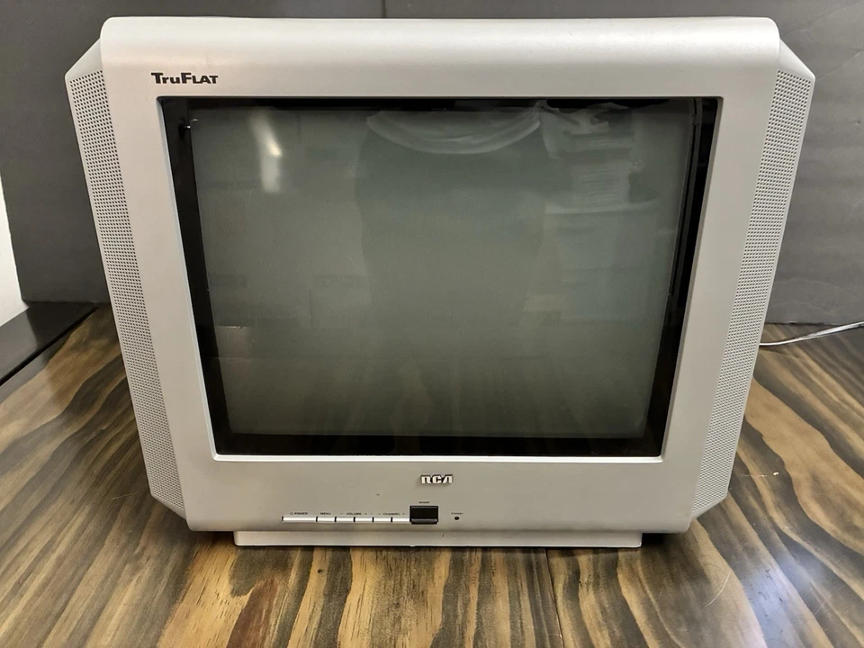 RCA 14" 14F512T S-Video Stereo TruFlat CRT TV No Remote Tested Works - Image 2 of 4