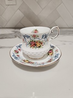 Queens Rosina Bone China Ribbed Tea Cup Saucer Blue Ribbon Roses Gold BEAUTIFUL