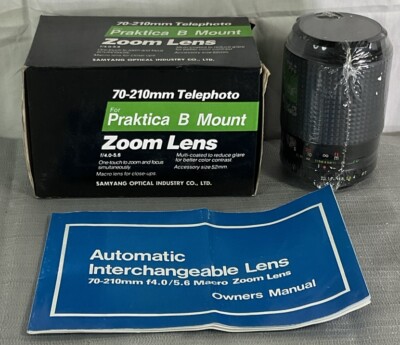 AUTOMATIC INTERCHANGEABLE LENS 70-210mm F4.0/5.6 MACRO ZOOM LENS.