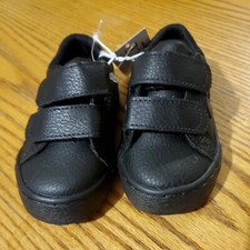The Childrens Place Unisex Uniform Sneakers Black 3010488 Size 4 New
