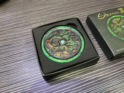 NEVER PLAYED Shenmue (Dreamcast, 2000) Like New - With Limited Edition Medallion - Picture 9 of 10