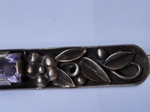 Art Nouveau 900 Solid Silver Brooch with Amethyst Hallmarked - Picture 10 of 12