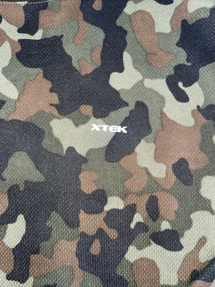 XTEK Woodland Green & Black Camo Base Layer Crew top Men's XL - Image 4 of 4
