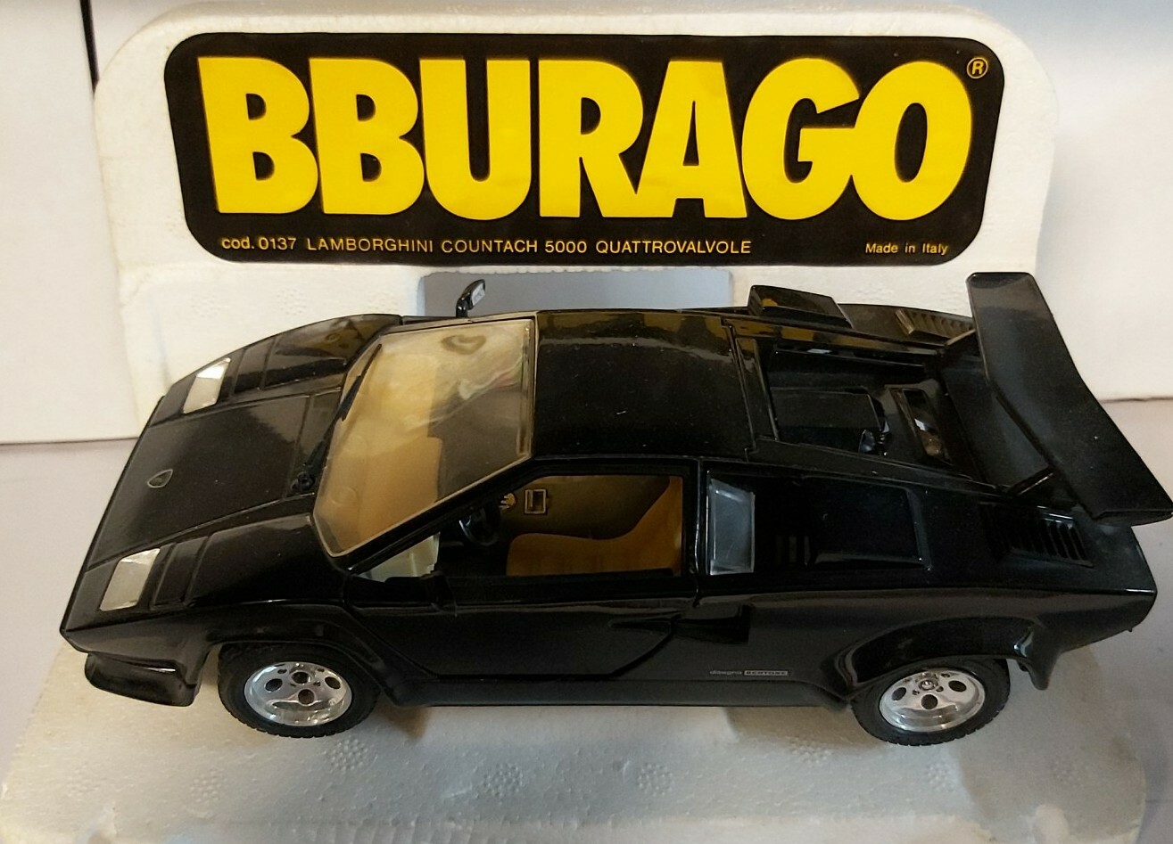 lamborghini countach bburago
