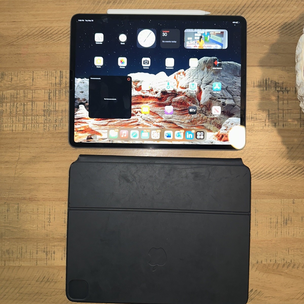 Apple iPad Pro 4th Gen. 128GB, Wi-Fi, 12.9 in (APPLE PENCIL