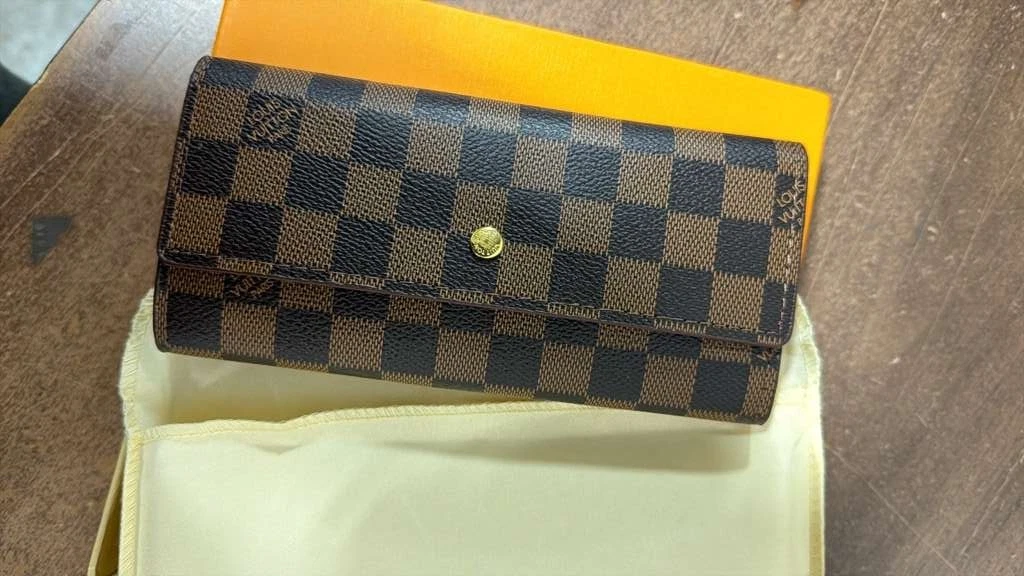 Louis Vuitton Damier Ebene Wallet for sale - eBay display picture 1