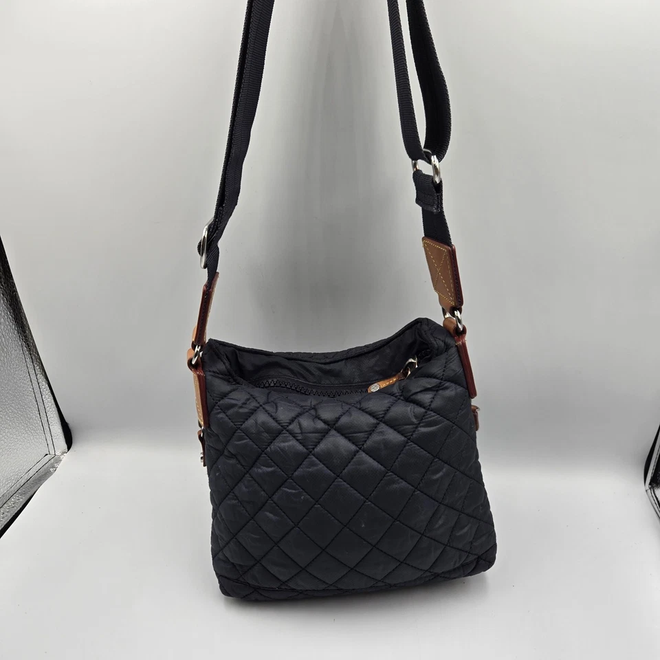 Bolso Bandolera Pequeño MZ Wallace Acolchado Azul Marino 9 X 6 X 3 Foto 3 de 4